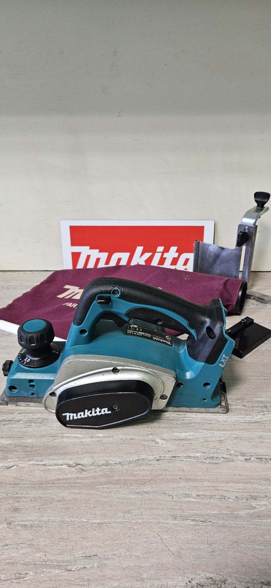 Makita Ренде DKP180 18V.