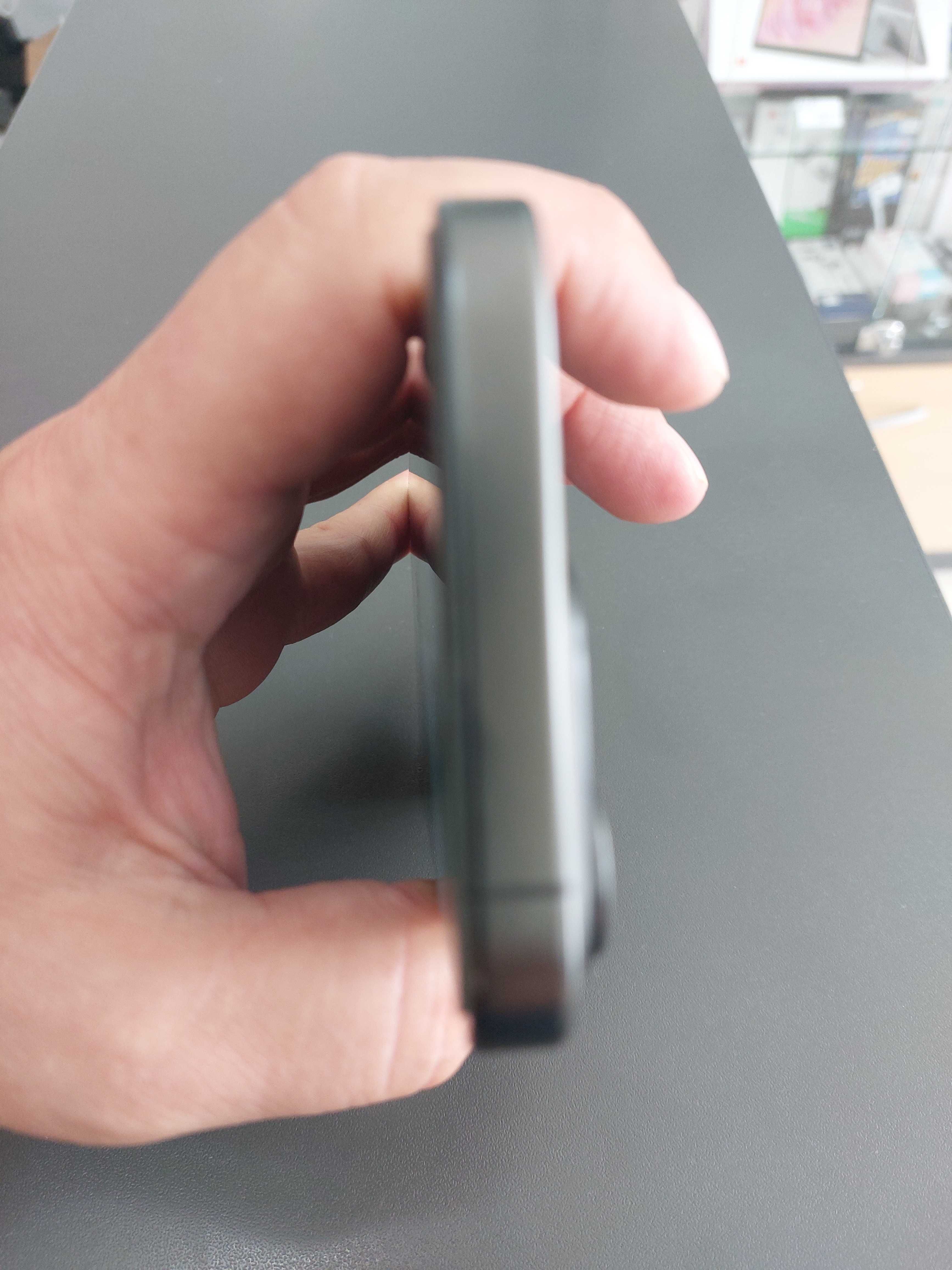 IPhone 15 pro  128GB Black Titan