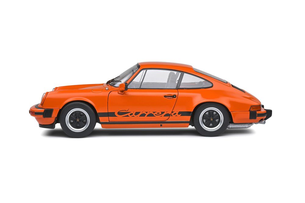 Macheta auto Porsche 911 3,0 Carrera Gulf Orange (1977) 1:18 Solido
