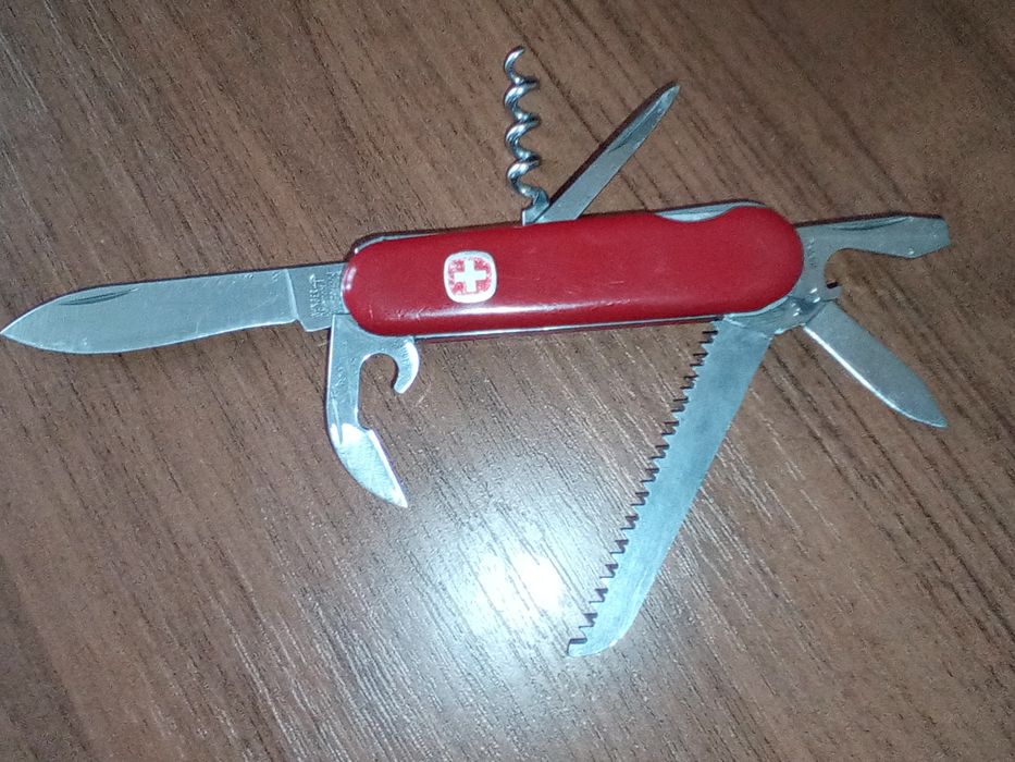 Швейцарский нож-мультитул Wenger – проверенный временем помощник!