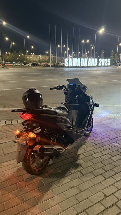 Продаётся бензиновый  скутер Wasat sport 150cc