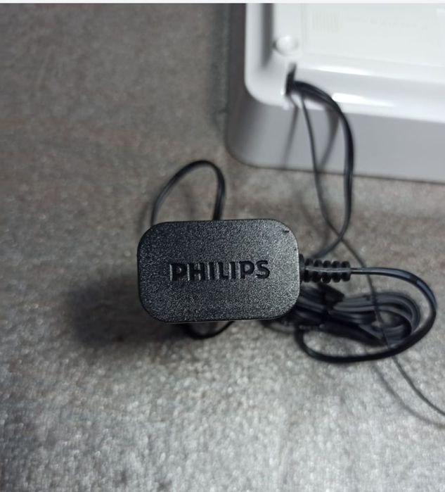 Philips radio digital FM nou - la cutie memorie 10 posturi ceas alarmă