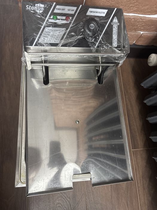 Фрютюрница почти новая в идеальном состоянии