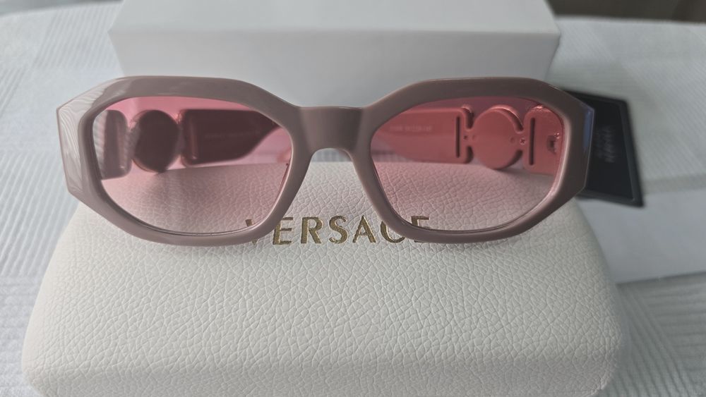 Ochelari de soare Versace roz