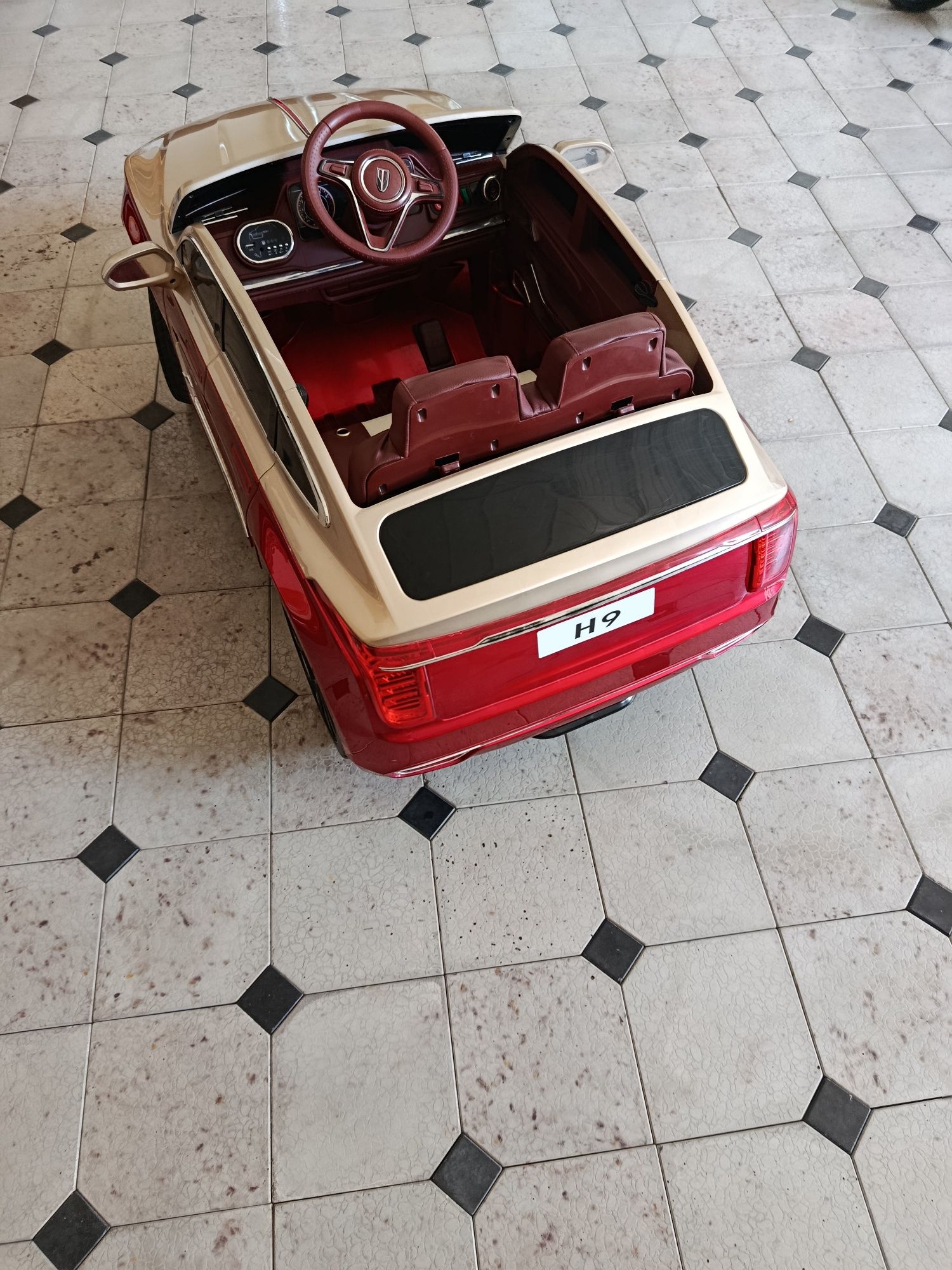 Mini moshina bolalarga