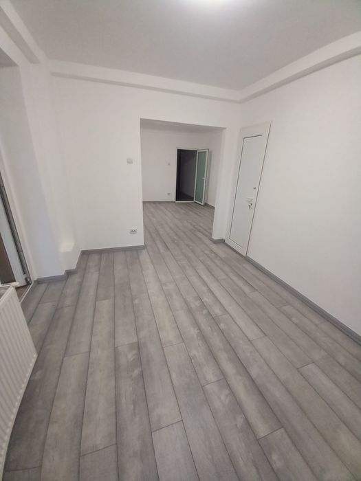 Spațiu comercial de închiriat