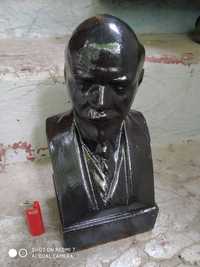 Продаётся статуэтка В.И.Ленина, материал чугун, 20 кг