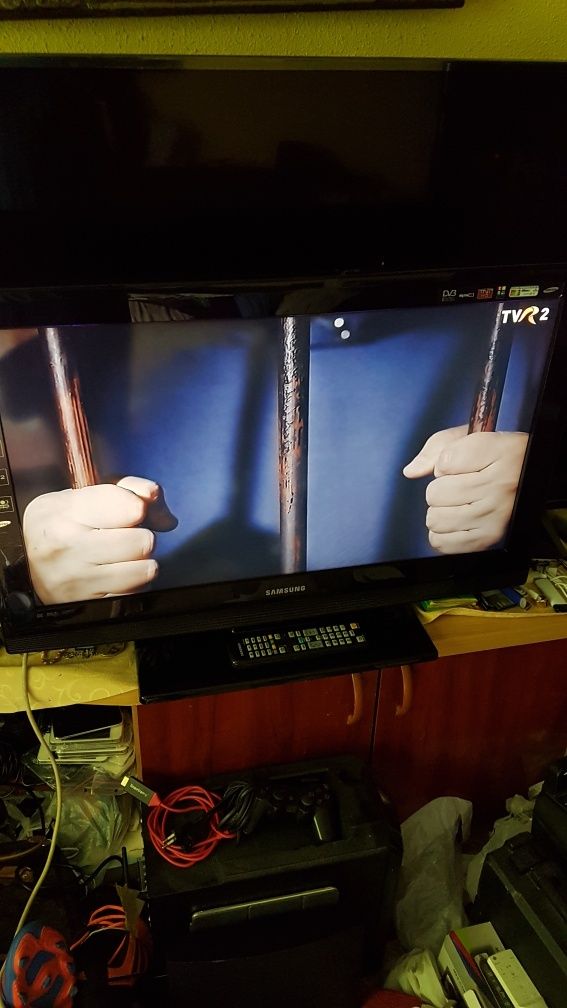 Televizor Samsung 81cm cu telecomanda