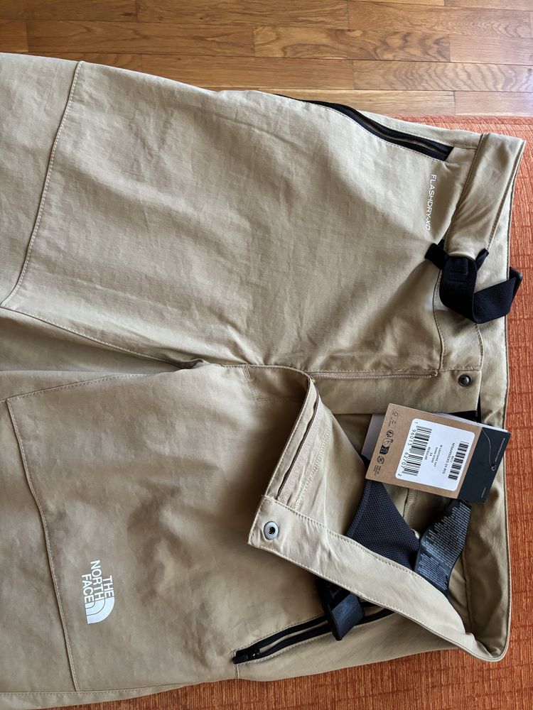 Къси мъжки панталони чисто нови с етикет марка The North Face