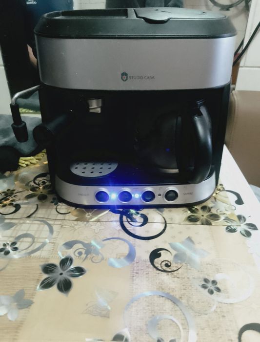Vand expresor de cafea Studio casa
