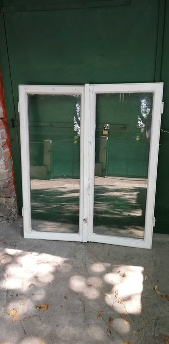 Ferestre, geamuri cu sticlă din lemn de brad fara toc