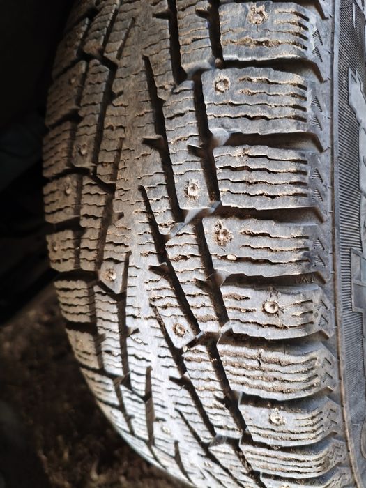 Продам зимнюю резину