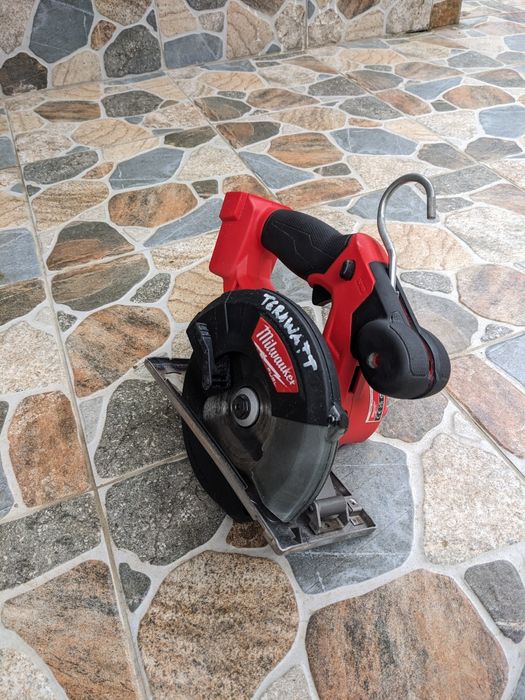 Fierăstrău circular Milwaukee M18 FUEL FMCS