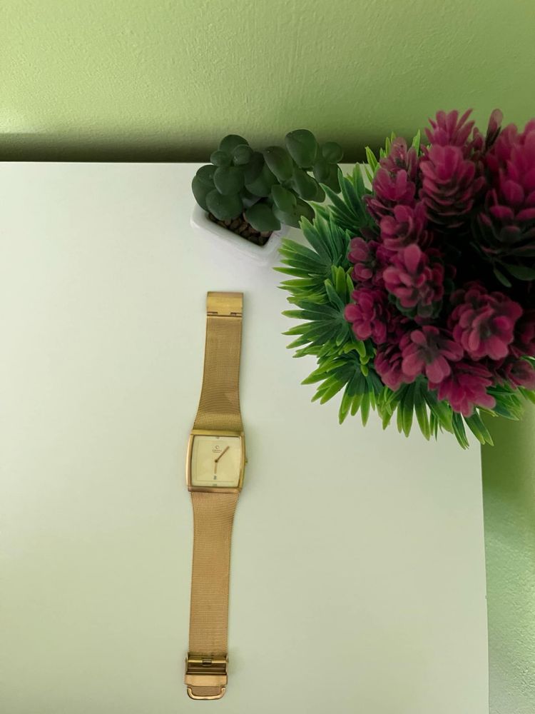 Стилен часовник OBAKU