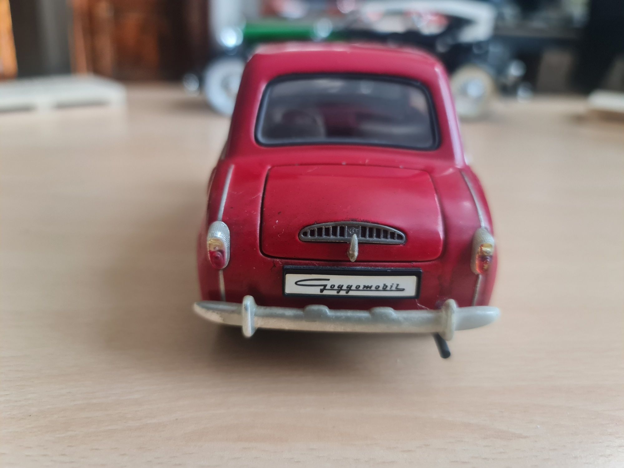 Vand macheta Goggomobil scara 1/18 producator Revel