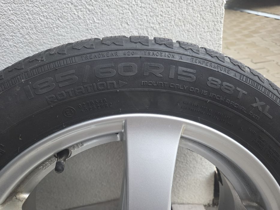 Cauciucuri de jarna cu jenti de aluminiu, 185/60 R15 Skoda Rapid