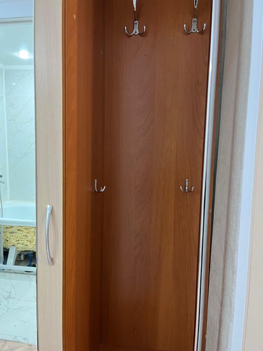Продается шкаф для прихожей