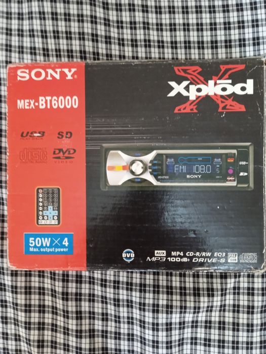 Продам автомагнитолу Sony мощность 4 по50.