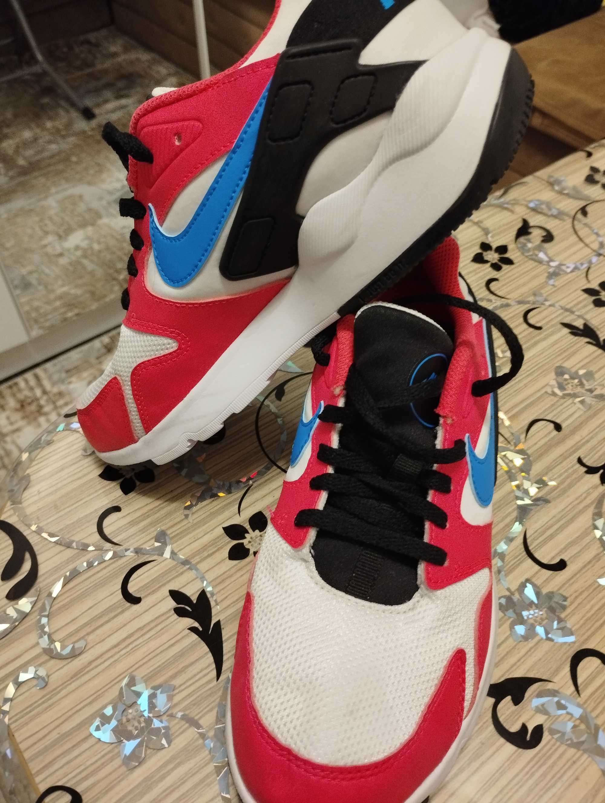 Дамски маратонки Nike