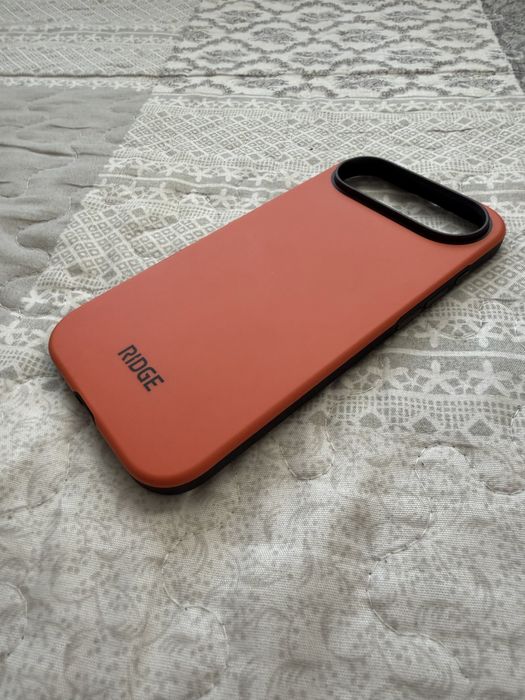 Продавам кейс за Iphone Air