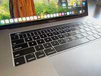 MacBook Pro 15” 2018 / 2,GHZ / i9 / 16GB / 512 SSD
