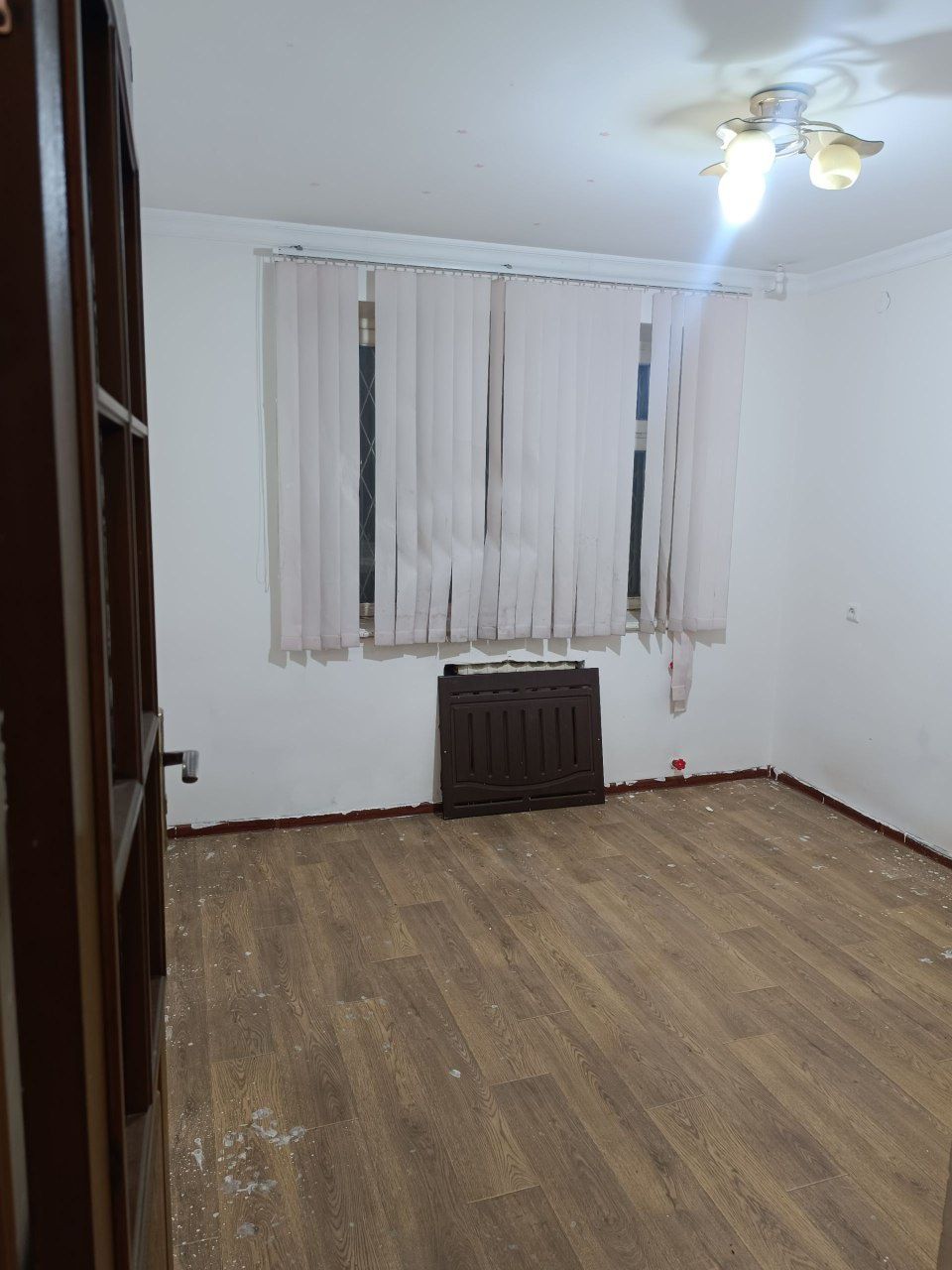 Ялангач Мирзо-улугбекский район срочно сдам 3 комнатную квартиру