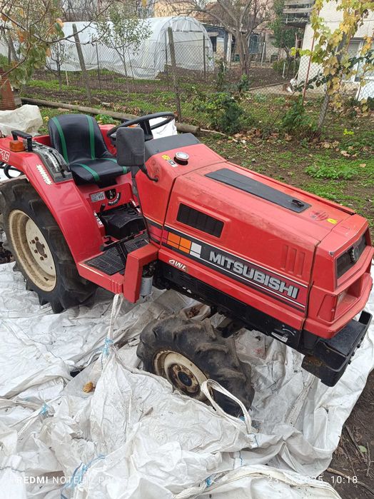 продавам трактор