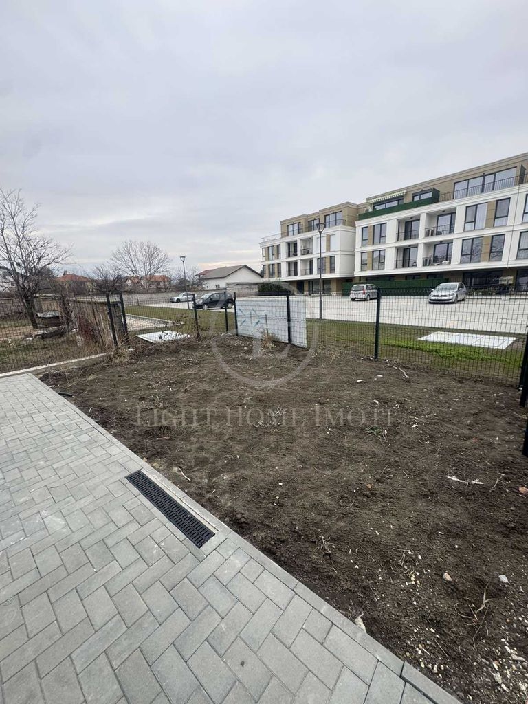 Продава се Четиристаен апартамент в Пловдив, Беломорски - 210 кв.м за 891 €/кв.м - Снимка #9