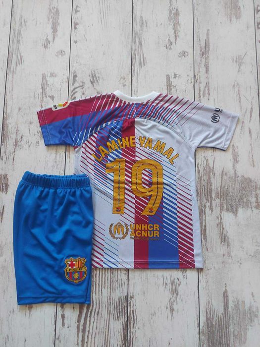 ЯМАЛ 19 Новия екип с анцуг Шарен екип Ямин Ямал 2025 Барселона Yamal