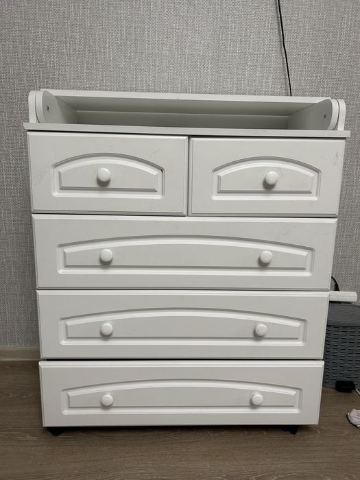 Стол со стулями