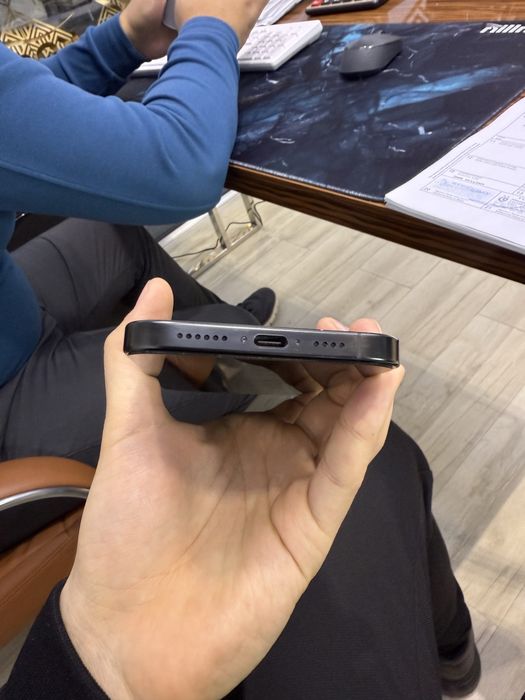 iPhone 16 Pro Max sim