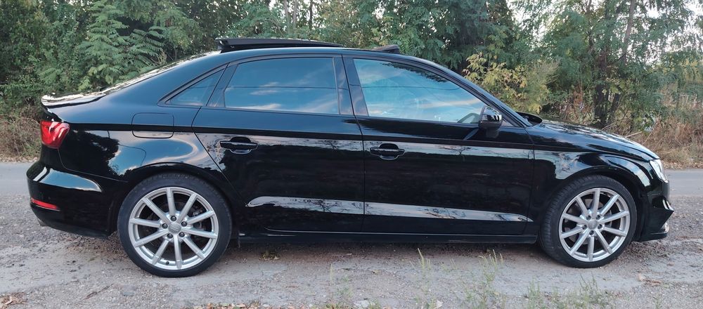Vând Audi A3 Sedan 8V Quattro (2016) - 2.0 TFSI 220 CP