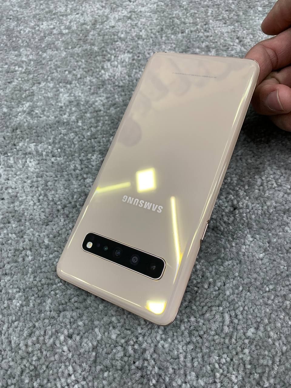 Samsung galaxy S10 5G sotiladi