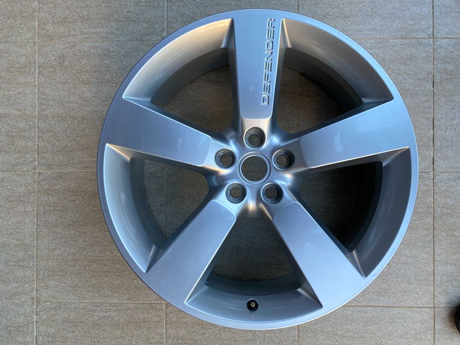 Land Rover Defender R22 - 1 buc. Janta Defender R22 (L8BD1007AD)