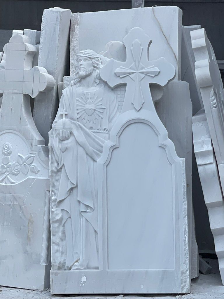 Monumente funerare