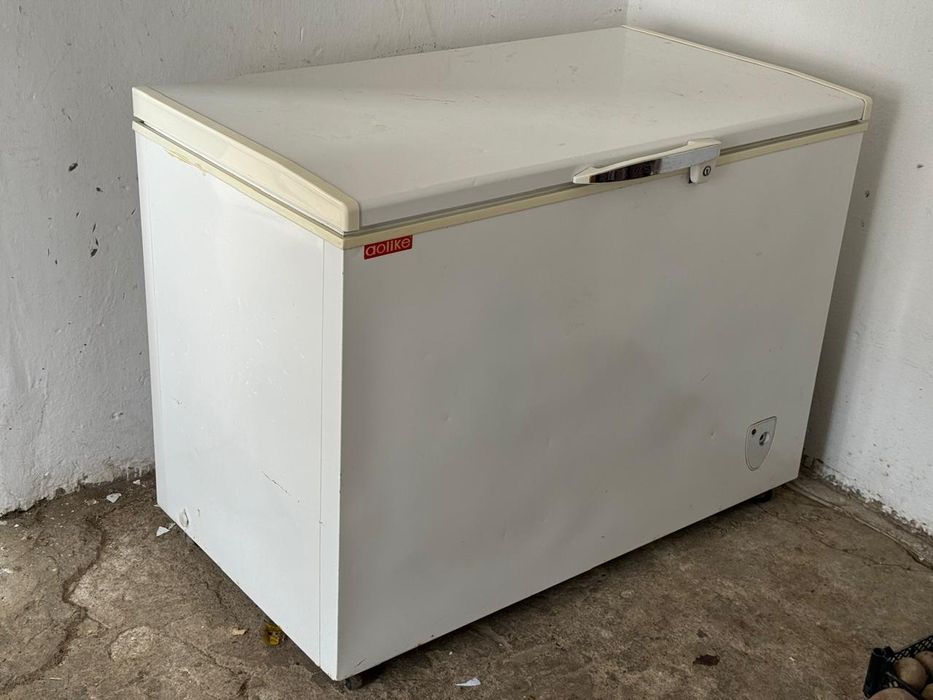 Морозильник продам