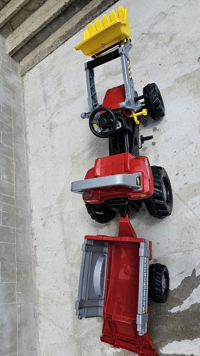 Tractor cu pedale, cupa si remorca Rolly Junior, rosu