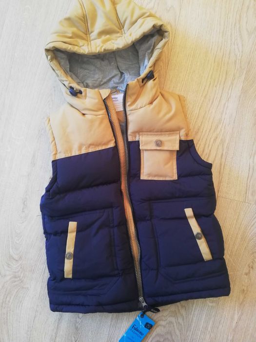 Жилет новый, р-р.128-134