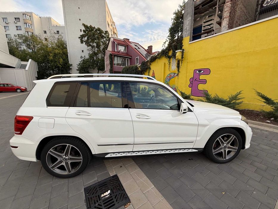 Mercedes-Benz GLK 220 CDI Pachet AMG Distronic+ Keyless go Webasto