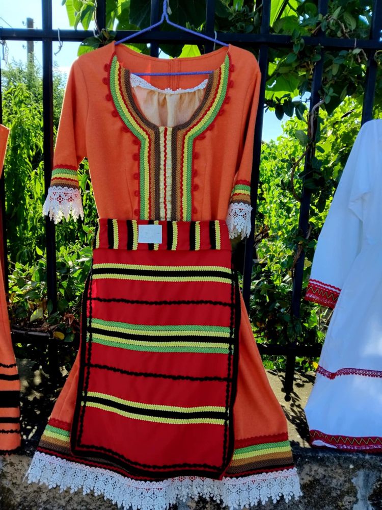 Народна носия за жена