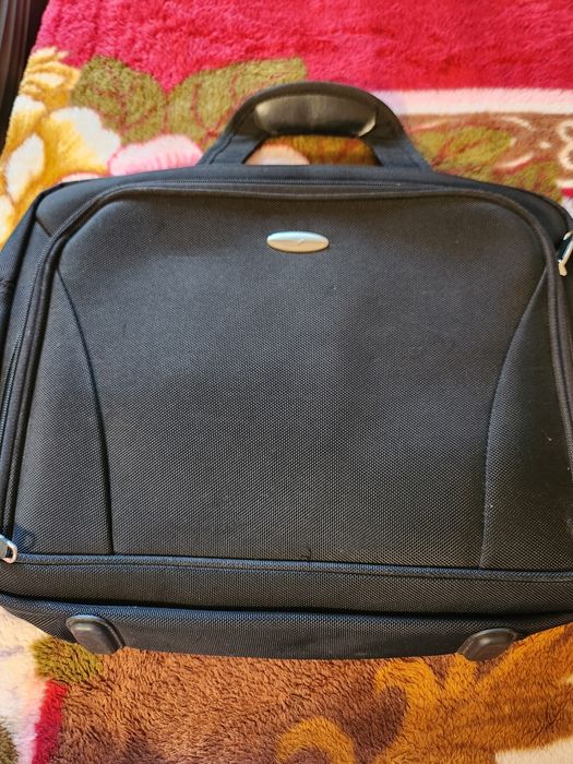 Geanta laptop calirate f buna
