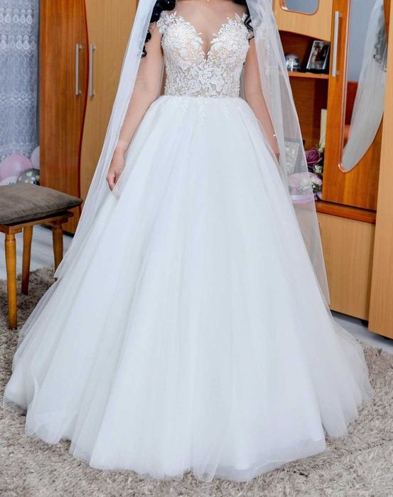 Vand Rochie de Mireasa