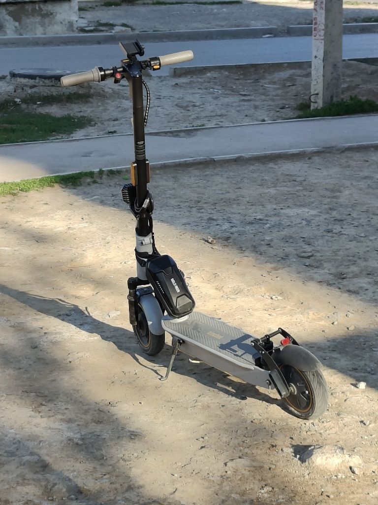 Продается Ninebot max g30lp