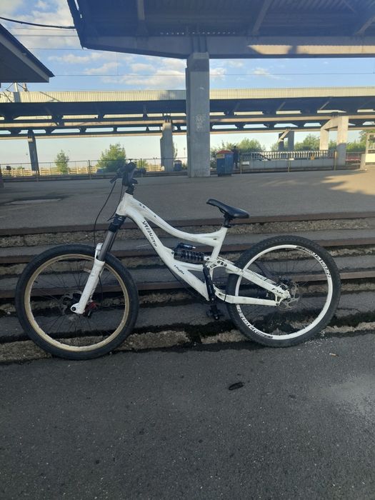 Vând specialized sx trail one 2010