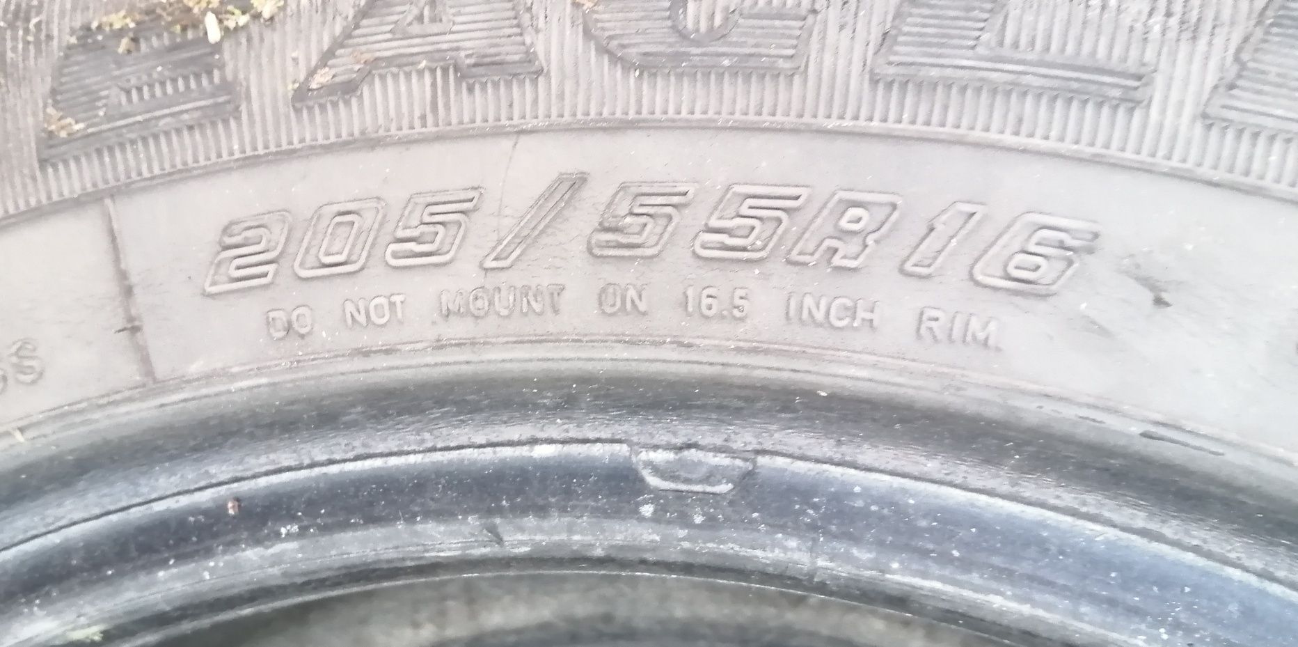 Гуми 205 55 16 Гудиар Goodyear 2 броя. Нов внос. Не са нови. Гаранция.