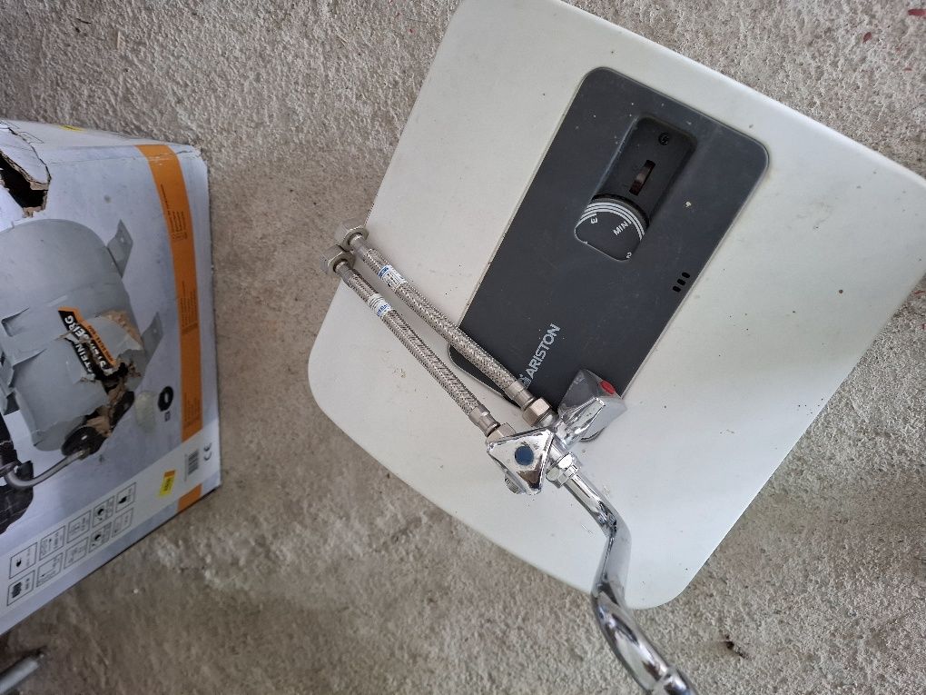 Продавам бойлер Ariston