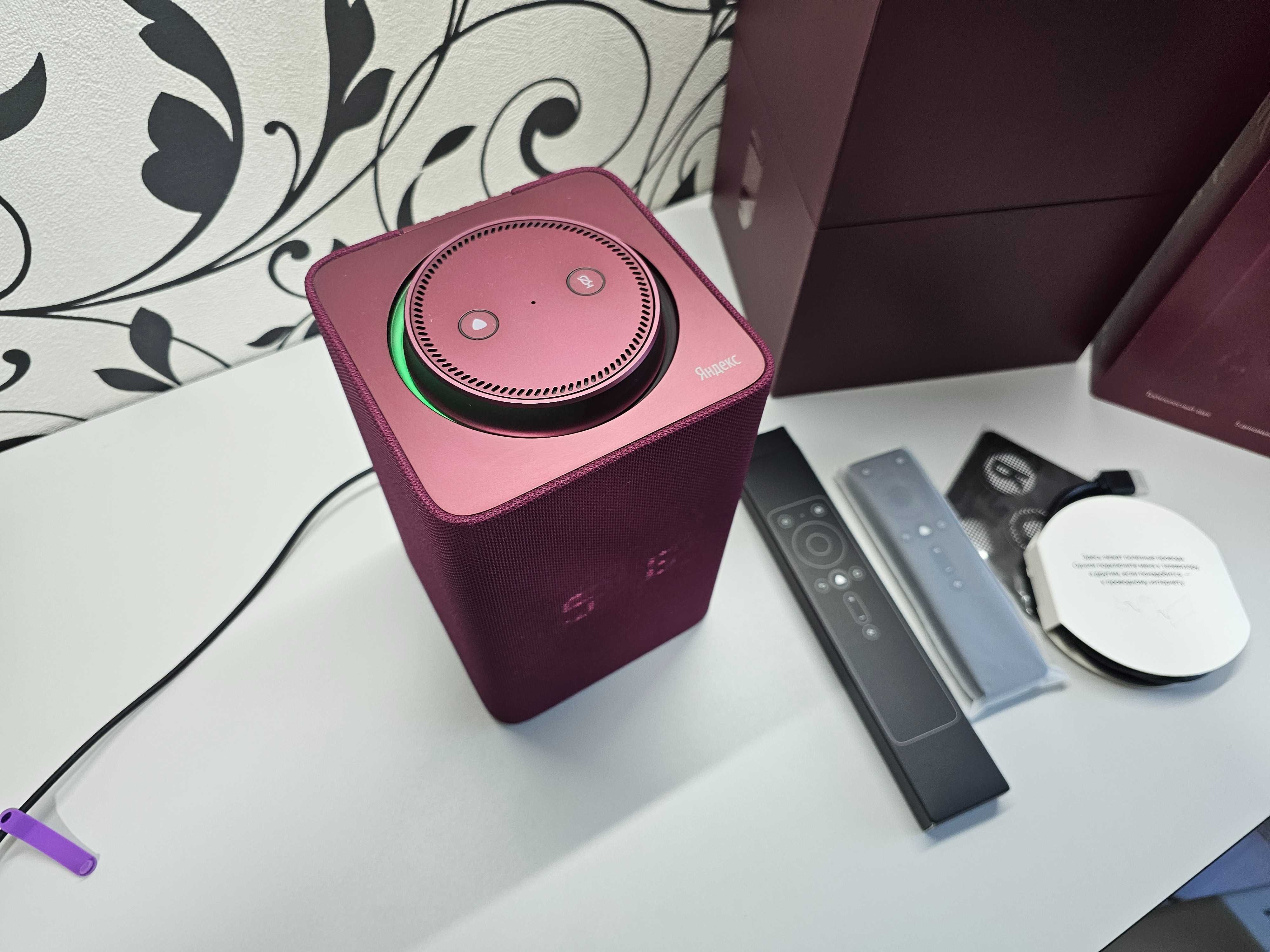 ПРОДАМ Умная колонка Яндекс Станция Макс (RED). Состояние ОТЛИЧНОЕ
