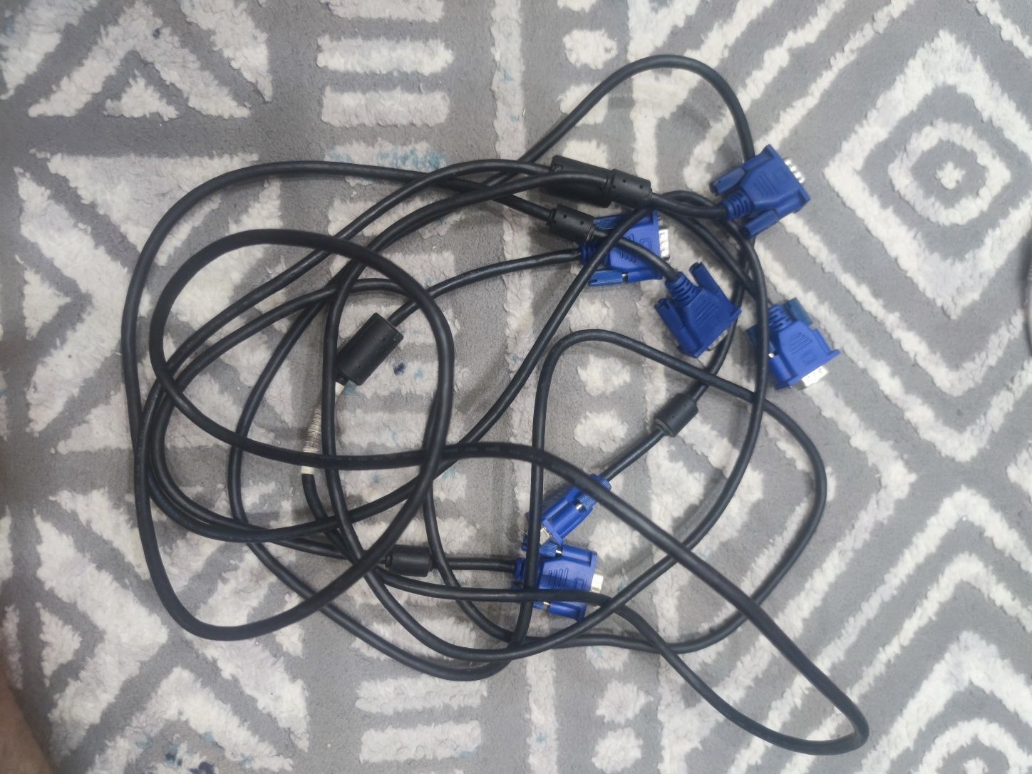 Продам VGA кабеля
