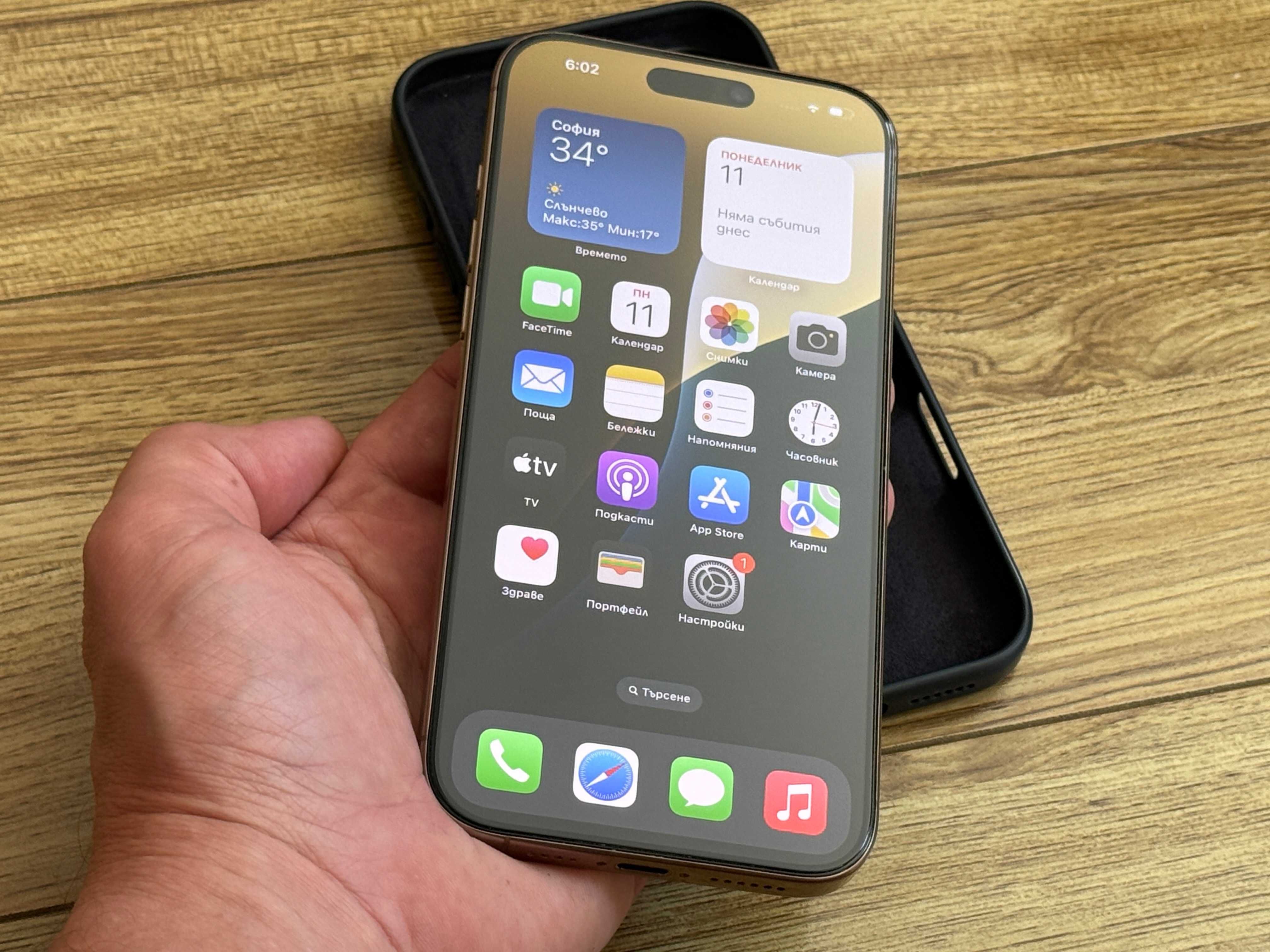 iPhone 16 Pro Max 256GB Gold Titanium/Гаранция/Батерия 100%/Като Нов