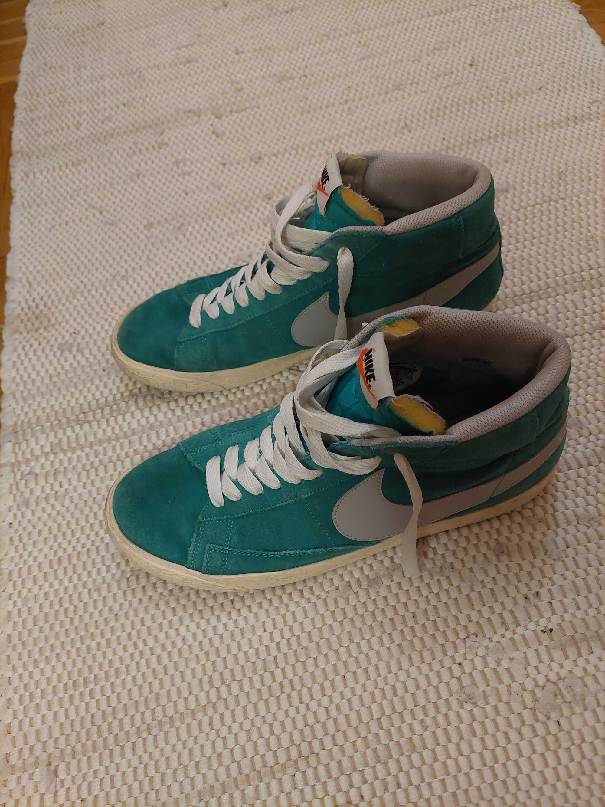 Nike Blazer Mid '77 Suede